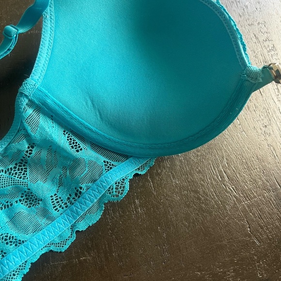 La Senza B34 Blue Bra with lace back and Criss Cross Back Padded Push Up - Picture 4 of 7
